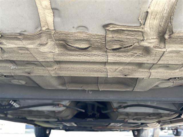 フィット １３Ｇ・Ｓパッケージ　☆ワンオーナー☆純正メモリナビ【フルセグ・ＤＶＤ再生可・ＣＤ・Ｂｌｕｅｔｏｏｔｈ】☆バックカメラ☆ＥＴＣ☆前方ドライブレコーダー☆パドルシフト☆横滑り防止機能☆電動格納ミラー（18枚目）