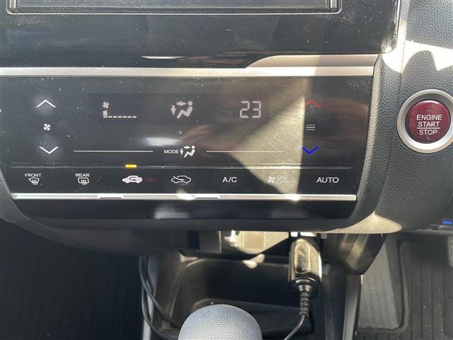 フィット １３Ｇ・Ｓパッケージ　☆ワンオーナー☆純正メモリナビ【フルセグ・ＤＶＤ再生可・ＣＤ・Ｂｌｕｅｔｏｏｔｈ】☆バックカメラ☆ＥＴＣ☆前方ドライブレコーダー☆パドルシフト☆横滑り防止機能☆電動格納ミラー（37枚目）