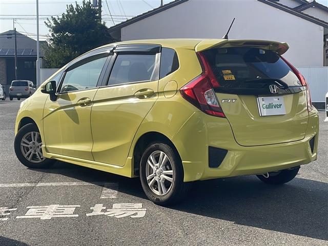 フィット １３Ｇ・Ｓパッケージ　☆ワンオーナー☆純正メモリナビ【フルセグ・ＤＶＤ再生可・ＣＤ・Ｂｌｕｅｔｏｏｔｈ】☆バックカメラ☆ＥＴＣ☆前方ドライブレコーダー☆パドルシフト☆横滑り防止機能☆電動格納ミラー（43枚目）