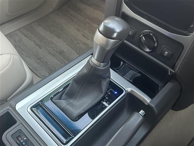 ランドクルーザープラド TX Lパッケージ ワンオーナー サンルーフ クルーズコントロール 純正SDナビ バックカメラ 純正フロアマット レザーシート シートヒーター パワーシート ビルトインETC 3列シート LED スマートキー スペアキー(6枚目)