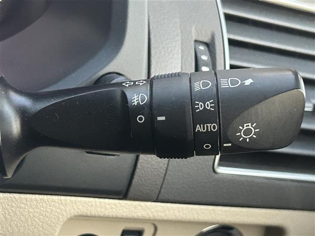 ランドクルーザープラド TX Lパッケージ ワンオーナー サンルーフ クルーズコントロール 純正SDナビ バックカメラ 純正フロアマット レザーシート シートヒーター パワーシート ビルトインETC 3列シート LED スマートキー スペアキー(12枚目)