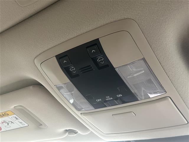 ランドクルーザープラド TX Lパッケージ ワンオーナー サンルーフ クルーズコントロール 純正SDナビ バックカメラ 純正フロアマット レザーシート シートヒーター パワーシート ビルトインETC 3列シート LED スマートキー スペアキー(17枚目)