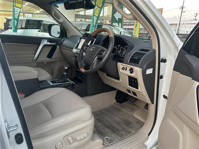 ランドクルーザープラド TX Lパッケージ ワンオーナー サンルーフ クルーズコントロール 純正SDナビ バックカメラ 純正フロアマット レザーシート シートヒーター パワーシート ビルトインETC 3列シート LED スマートキー スペアキー(21枚目)