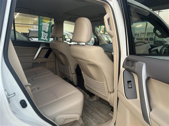 ランドクルーザープラド TX Lパッケージ ワンオーナー サンルーフ クルーズコントロール 純正SDナビ バックカメラ 純正フロアマット レザーシート シートヒーター パワーシート ビルトインETC 3列シート LED スマートキー スペアキー(25枚目)