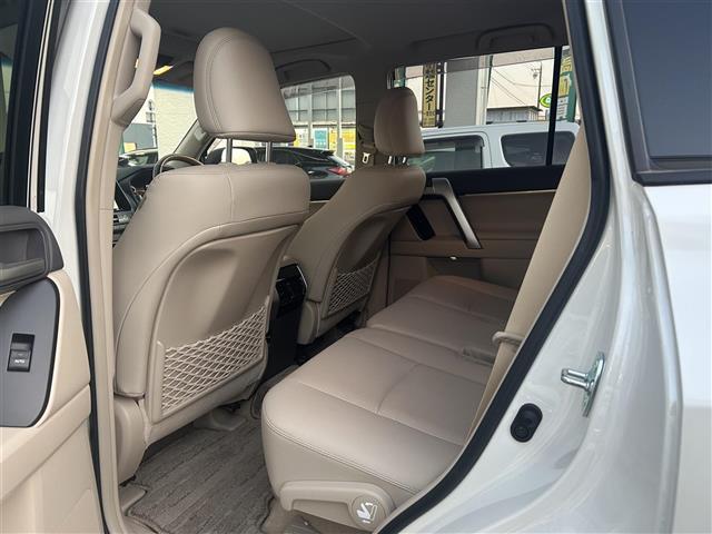 ランドクルーザープラド TX Lパッケージ ワンオーナー サンルーフ クルーズコントロール 純正SDナビ バックカメラ 純正フロアマット レザーシート シートヒーター パワーシート ビルトインETC 3列シート LED スマートキー スペアキー(27枚目)