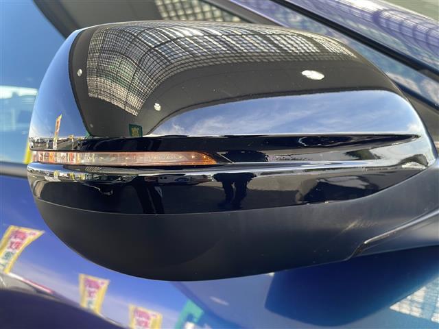 ヴェゼル ハイブリッドＲＳ・ホンダセンシング　純正ナビ　バックカメラ　クルーズコントロール　前方ドライブレコーダー　ステアリングスイッチ　ビルトインＥＴＣ　社外マフラー（ＮＯ－ＢＬＥＳＳＥ）　純正フロアマット　ＬＥＤヘッドライト　スマートキー（13枚目）