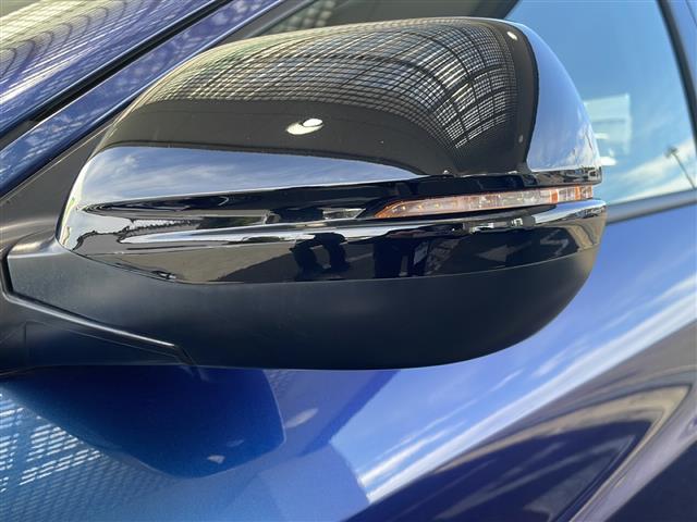 ヴェゼル ハイブリッドＲＳ・ホンダセンシング　純正ナビ　バックカメラ　クルーズコントロール　前方ドライブレコーダー　ステアリングスイッチ　ビルトインＥＴＣ　社外マフラー（ＮＯ－ＢＬＥＳＳＥ）　純正フロアマット　ＬＥＤヘッドライト　スマートキー（14枚目）