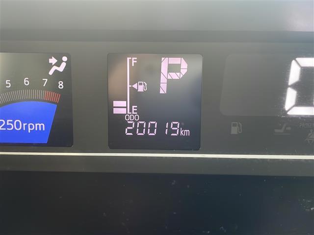 タント カスタムＲＳ　☆スマートアシスト☆両側パワースライドドア☆ビルトインＥＴＣ☆黒ハーフレザーシート☆前席シートヒーター☆横滑り防止機能☆プッシュスタート☆スマートキー☆純正フロアマット☆新車保証書☆（4枚目）