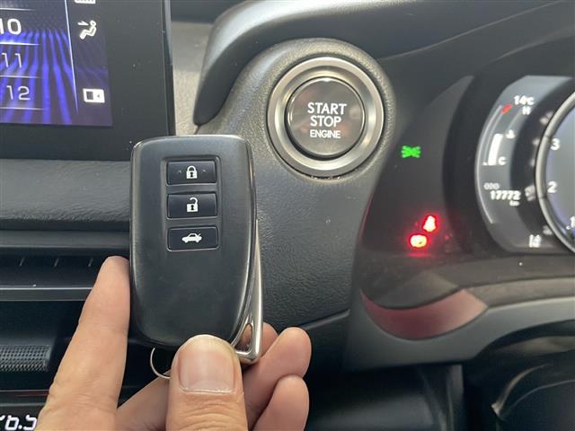 ＩＳ ＩＳ３００　ＦスポーツモードブラックＩＩＩ　☆ワンオーナー☆メーカー純正ナビ【フルセグ・ＤＶＤ再生可・ＣＤ・Ｂｌｕｅｔｏｏｔｈ】☆バックカメラ☆全周囲カメラ☆ビルトインＥＴＣ２．０☆Ｌｅｘｕｓ　Ｓａｆｅｔｙ　Ｓｙｓｔｅｍ＋（33枚目）