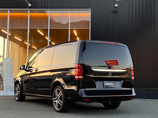 Vクラス V220d アバンギャルド ロング RSP ACC 黒革 シートH 両側パワスラ ブルメスター 純正ナビ 地デジ BT 全方位カメラ アンビエントライト 社外後席モニター Pバックドア LED Aライト ドラレコ 純19AW ETC(19枚目)