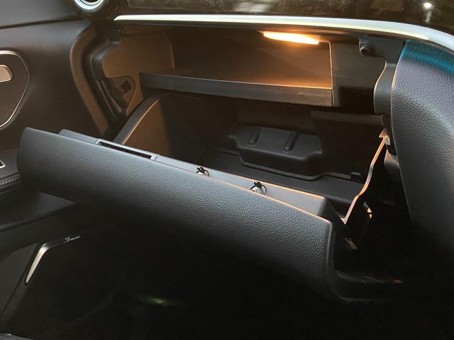 Vクラス V220d アバンギャルド ロング RSP ACC 黒革 シートH 両側パワスラ ブルメスター 純正ナビ 地デジ BT 全方位カメラ アンビエントライト 社外後席モニター Pバックドア LED Aライト ドラレコ 純19AW ETC(57枚目)