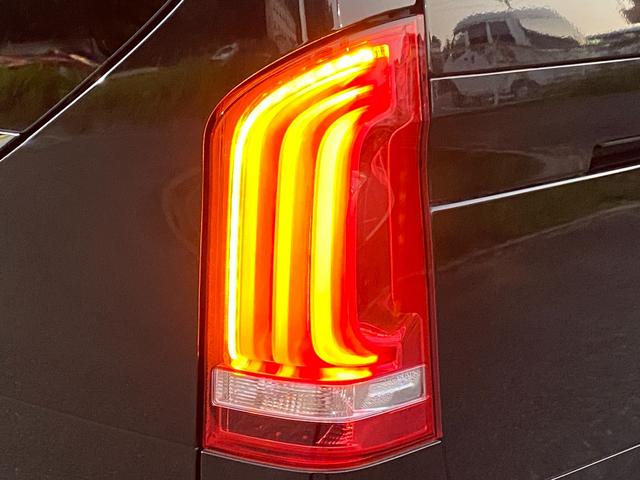 Vクラス V220d アバンギャルド ロング RSP ACC 黒革 シートH 両側パワスラ ブルメスター 純正ナビ 地デジ BT 全方位カメラ アンビエントライト 社外後席モニター Pバックドア LED Aライト ドラレコ 純19AW ETC(66枚目)