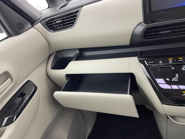 ルークス Ｘ　純正９型ナビ　両側パワースライドドア　全周囲カメラ　ハンズフリーオートスライド　ＬＥＤヘッドライト　衝突軽減ブレーキ　車線逸脱警報　オートハイビーム　前後ソナー　ＥＴＣ　ナビ連動ドライブレコーダー（22枚目）