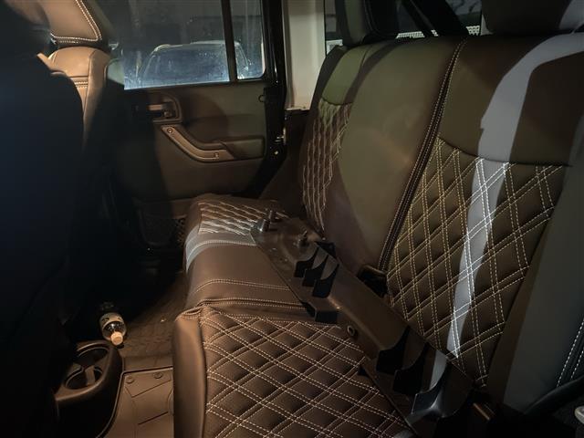 ジープ・ラングラーアンリミテッド スポーツ（3枚目）