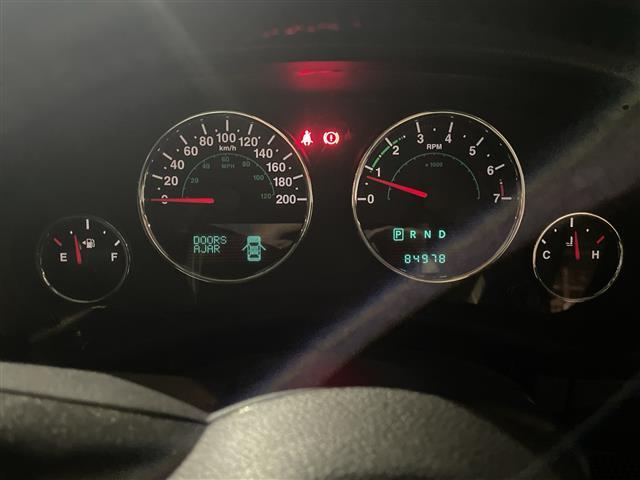 ジープ・ラングラーアンリミテッド スポーツ（7枚目）