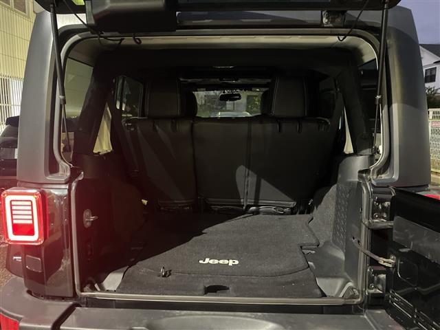 ジープ・ラングラーアンリミテッド スポーツ（12枚目）