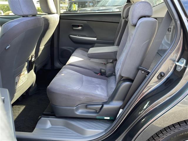 プリウスアルファ Ｇ　バックカメラ　フリップダウンモニター　ＥＴＣ（10枚目）