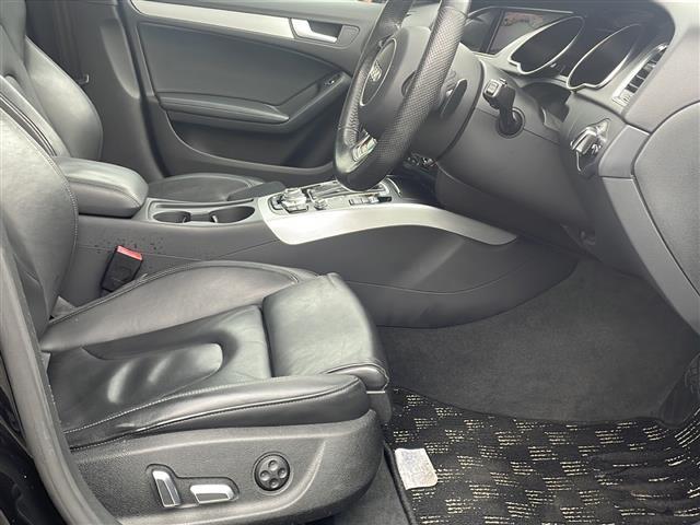 Ａ５スポーツバック ２．０ＴＦＳＩクワトロ　Ｓラインパッケージ　純正ナビ　フルセグ　レザー　ＨＩＤライト（5枚目）