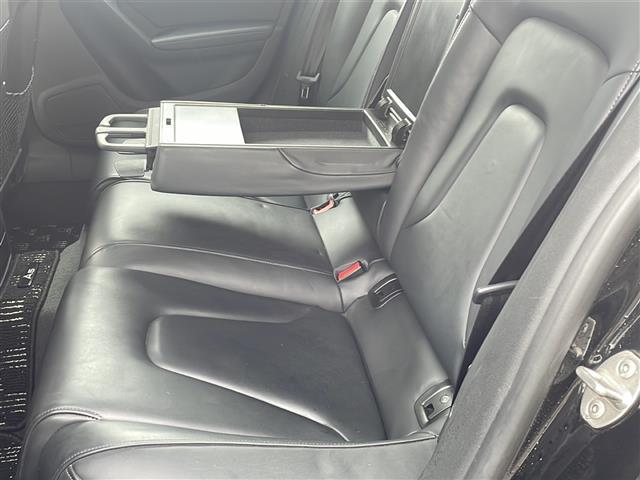 Ａ５スポーツバック ２．０ＴＦＳＩクワトロ　Ｓラインパッケージ　純正ナビ　フルセグ　レザー　ＨＩＤライト（8枚目）