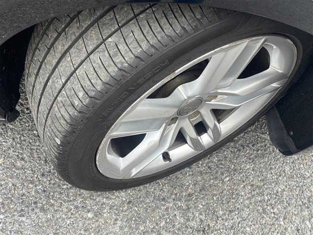 Ａ５スポーツバック ２．０ＴＦＳＩクワトロ　Ｓラインパッケージ　純正ナビ　フルセグ　レザー　ＨＩＤライト（21枚目）