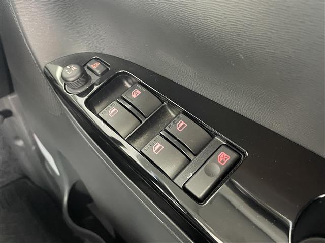 タント カスタムＲＳ　ＳＡ　ワンオーナー／純正ディーラーナビ（ＮＳＺＮ－Ｗ６４Ｄ）２０１８年製／フルセグ　ＤＶＤ　ＣＤ／バックカメラ／衝突軽減ブレーキ／両側パワースライドドア／社外ＥＴＣ／純正アルミホイール（3枚目）