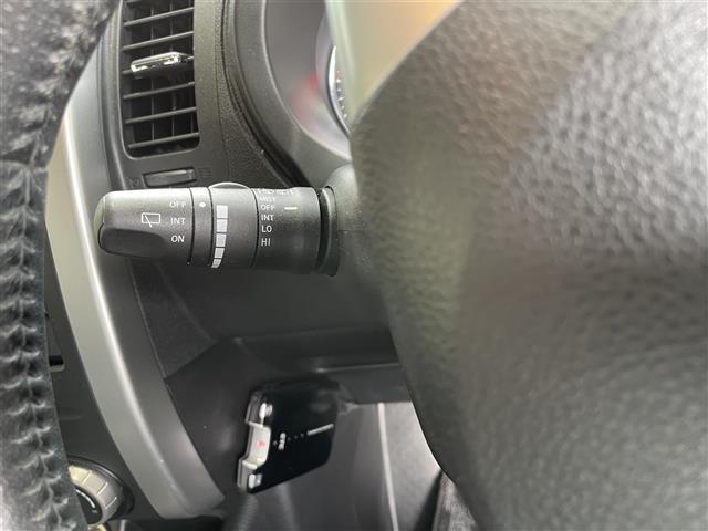 エクストレイル ２０Ｘｔｔ　◆社外ナビ◆オートスピードコントロール◆オートライト◆フロントフォグランプ◆プライバシーガラス◆純正アルミホイール◆ＥＴＣ車載器◆ルーフレール◆インテリジェントキー（5枚目）
