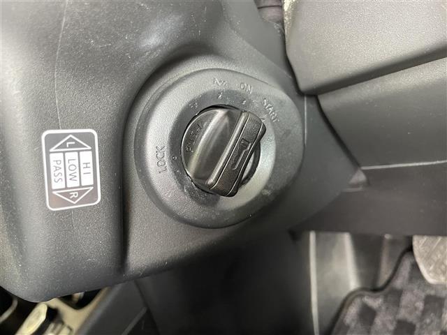 エクストレイル ２０Ｘｔｔ　◆社外ナビ◆オートスピードコントロール◆オートライト◆フロントフォグランプ◆プライバシーガラス◆純正アルミホイール◆ＥＴＣ車載器◆ルーフレール◆インテリジェントキー（8枚目）