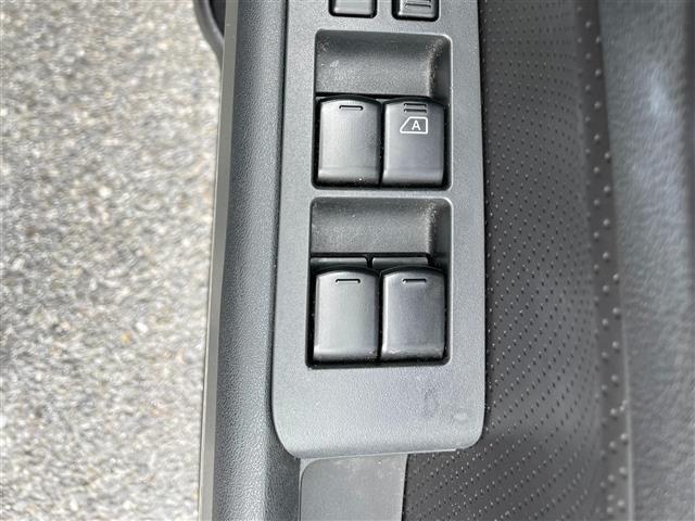 エクストレイル ２０Ｘｔｔ　◆社外ナビ◆オートスピードコントロール◆オートライト◆フロントフォグランプ◆プライバシーガラス◆純正アルミホイール◆ＥＴＣ車載器◆ルーフレール◆インテリジェントキー（9枚目）