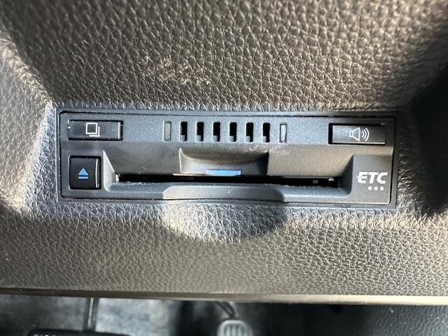 ヤリス Ｘ（10枚目）