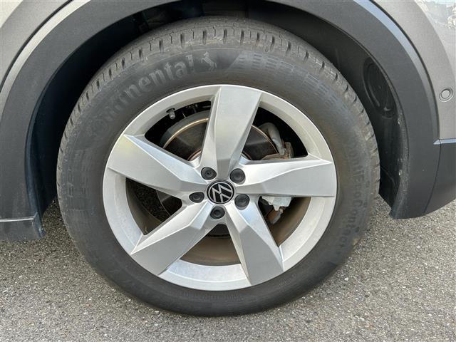 Ｔ－クロス ＴＳＩ　スタイル　１オーナー　純正ナビ　ＢＴ　バックカメラ　２．０ＥＴＣ　純正１７インチＡＷ　アクティブクルーズコントロール　パーキングアシスト　前後ドラレコ　オートライト　純正フロアマット　ルーフレール（39枚目）