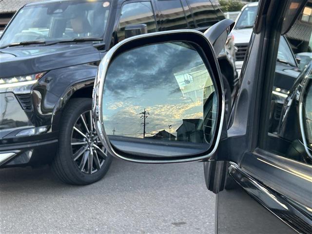 ハイエースワゴン ＧＬ　純正ＳＤナビ　アルパイン製リアモニター　左パワースライドドア　ＥＴＣ　シートカバー　社外ベットキット　ＡＣ１００Ｖ　Ｆドラレコ　社外ホイール　社外エアロＦ・Ｓ・Ｒ（10枚目）