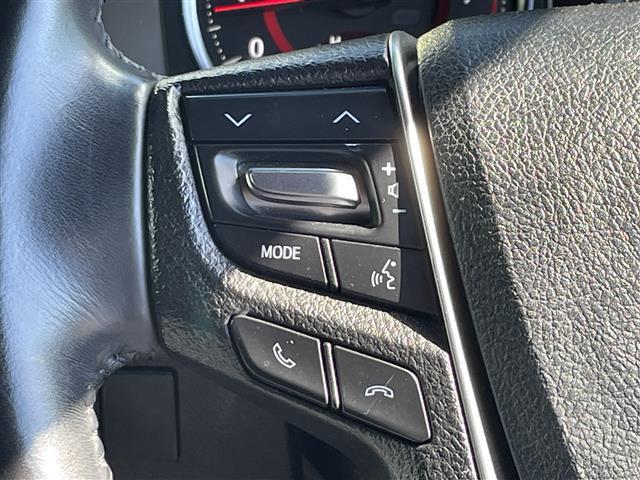 アルファード ２．５Ｓ　タイプゴールド　サンルーフ　純正ＤＡナビ　フルセグＴＶ　ＢＴ　純正後席モニター　バックカメラ　ビルトインＥＴＣ　純正１８インチＡＷ　両側パワースライドドア　セーフティセンス　ハーフレザーシート　パワーバックドア（6枚目）