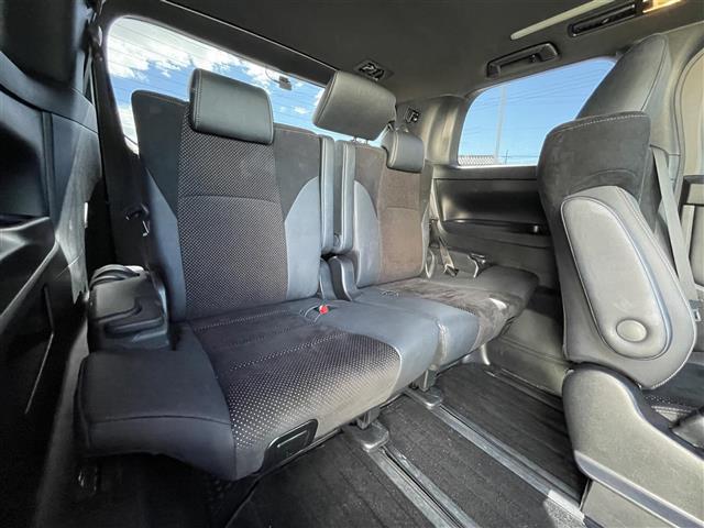 アルファード ２．５Ｓ　タイプゴールド　サンルーフ　純正ＤＡナビ　フルセグＴＶ　ＢＴ　純正後席モニター　バックカメラ　ビルトインＥＴＣ　純正１８インチＡＷ　両側パワースライドドア　セーフティセンス　ハーフレザーシート　パワーバックドア（27枚目）