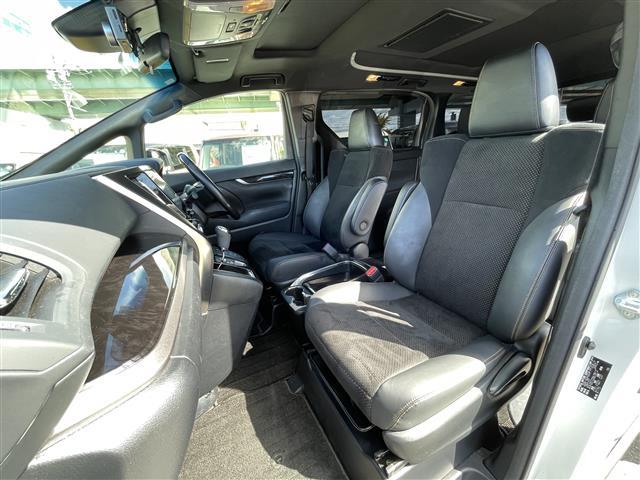 アルファード ２．５Ｓ　タイプゴールド　サンルーフ　純正ＤＡナビ　フルセグＴＶ　ＢＴ　純正後席モニター　バックカメラ　ビルトインＥＴＣ　純正１８インチＡＷ　両側パワースライドドア　セーフティセンス　ハーフレザーシート　パワーバックドア（28枚目）