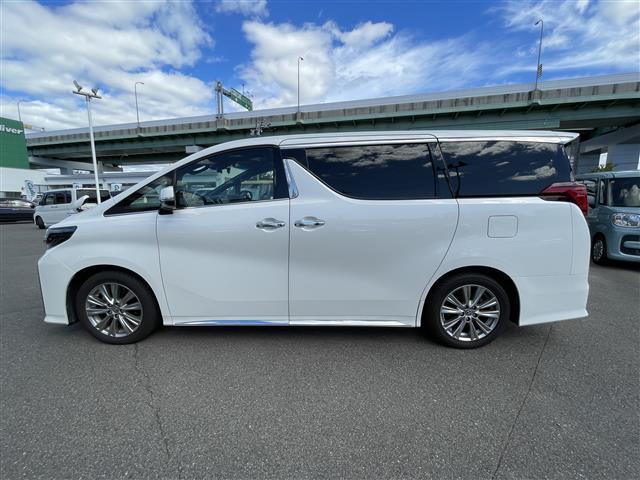 アルファード ２．５Ｓ　タイプゴールド　サンルーフ　純正ＤＡナビ　フルセグＴＶ　ＢＴ　純正後席モニター　バックカメラ　ビルトインＥＴＣ　純正１８インチＡＷ　両側パワースライドドア　セーフティセンス　ハーフレザーシート　パワーバックドア（37枚目）