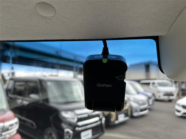 N-BOX G・Lホンダセンシング 純正ナビ バックカメラ ETC 両側パワースライドドア ドライブレコーダー LEDヘッドライト 社外AW付きスタッドレスタイヤ4本車載 レーダークルーズコントロール 純正フロアマット(3枚目)