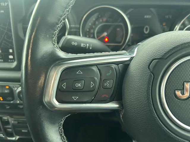 ジープ・ラングラーアンリミテッド サハラ 本革 ACC シートヒーター スマートキー プッシュスタート 純正ナビ DTV BT CarPlay バックカメラ ETC2.0 純正18インチAW 衝突軽減システム クリアランスソナー BSM(10枚目)
