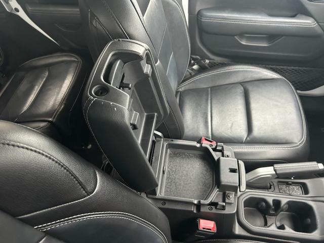 ジープ・ラングラーアンリミテッド サハラ 本革 ACC シートヒーター スマートキー プッシュスタート 純正ナビ DTV BT CarPlay バックカメラ ETC2.0 純正18インチAW 衝突軽減システム クリアランスソナー BSM(28枚目)