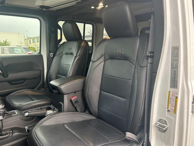 ジープ・ラングラーアンリミテッド サハラ 本革 ACC シートヒーター スマートキー プッシュスタート 純正ナビ DTV BT CarPlay バックカメラ ETC2.0 純正18インチAW 衝突軽減システム クリアランスソナー BSM(41枚目)