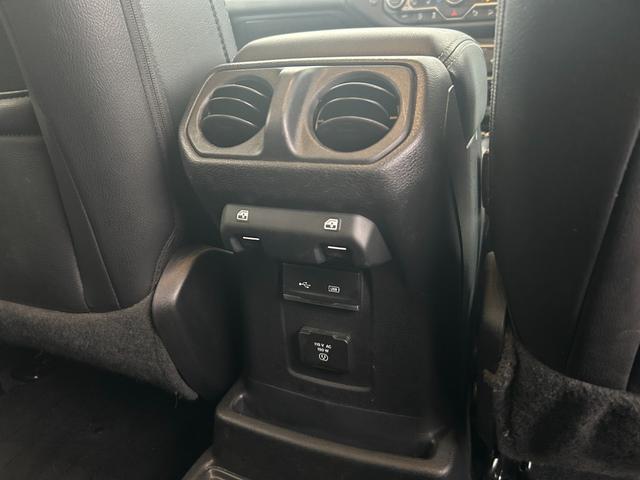 ジープ・ラングラーアンリミテッド サハラ 本革 ACC シートヒーター スマートキー プッシュスタート 純正ナビ DTV BT CarPlay バックカメラ ETC2.0 純正18インチAW 衝突軽減システム クリアランスソナー BSM(44枚目)