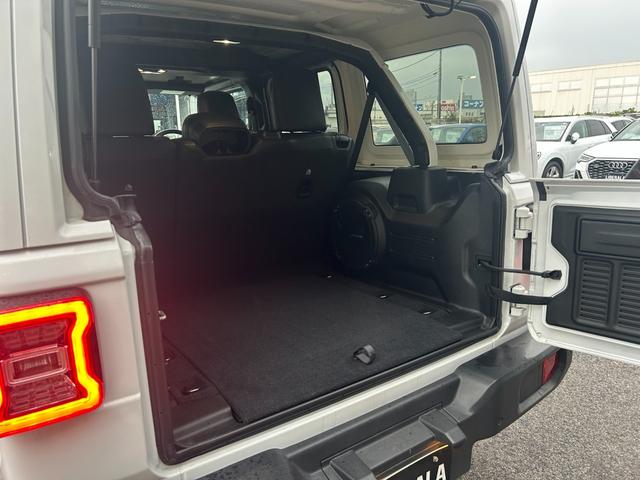 ジープ・ラングラーアンリミテッド サハラ 本革 ACC シートヒーター スマートキー プッシュスタート 純正ナビ DTV BT CarPlay バックカメラ ETC2.0 純正18インチAW 衝突軽減システム クリアランスソナー BSM(47枚目)