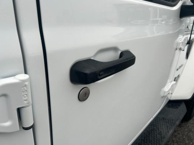 ジープ・ラングラーアンリミテッド サハラ 本革 ACC シートヒーター スマートキー プッシュスタート 純正ナビ DTV BT CarPlay バックカメラ ETC2.0 純正18インチAW 衝突軽減システム クリアランスソナー BSM(54枚目)