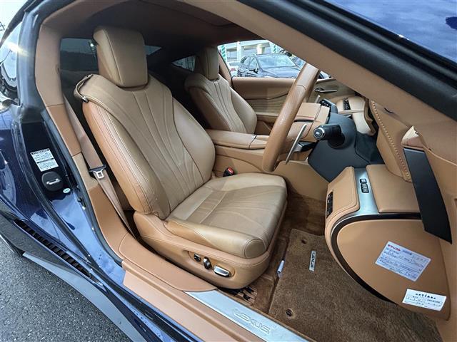 ＬＣ ＬＣ５００　Ｌパッケージ　ＴＲＤエアロ　ガラスルーフ　純正ナビ　フルセグＴＶ　ＢＴ　Ｂカメラ　純正２１インチＡＷ　セーフティシステム　ＢＳＭ　ＨＵＤ　２．０ＥＴＣ　セミアニリン本革シート　Ｓヒーター　エアシート　パワーシート（18枚目）