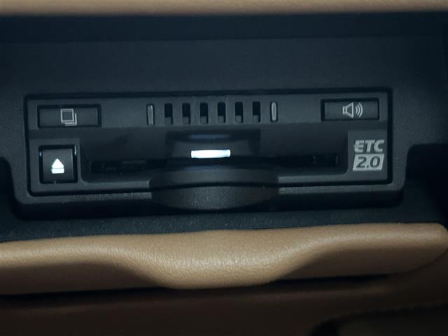 ＬＣ ＬＣ５００　Ｌパッケージ　ＴＲＤエアロ　ガラスルーフ　純正ナビ　フルセグＴＶ　ＢＴ　Ｂカメラ　純正２１インチＡＷ　セーフティシステム　ＢＳＭ　ＨＵＤ　２．０ＥＴＣ　セミアニリン本革シート　Ｓヒーター　エアシート　パワーシート（23枚目）