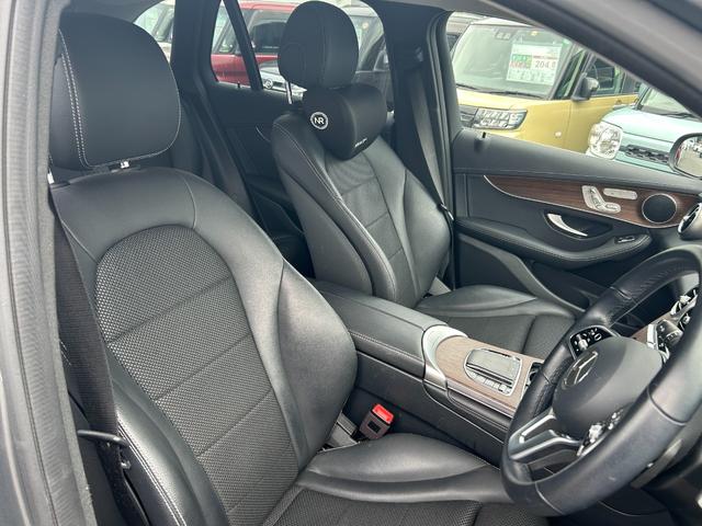 ＧＬＣ ＧＬＣ３００　４マチック　ワンオーナー　純正１０．２５インチナビ　フルセグ　ＥＴＣ２．０　ドラレコ　クルコン　ＬＥＤヘッドランプ　革巻きステアリング　パワーシート／シートヒーター　純正１９インチＡＷ　クロームルーフレール（17枚目）