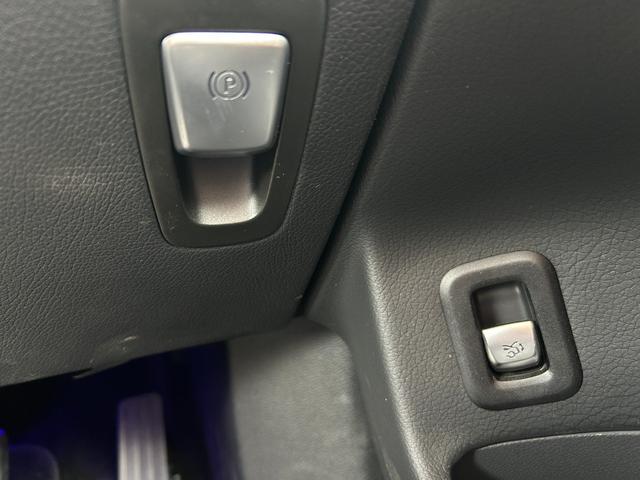 ＧＬＣ ＧＬＣ３００　４マチック　ワンオーナー　純正１０．２５インチナビ　フルセグ　ＥＴＣ２．０　ドラレコ　クルコン　ＬＥＤヘッドランプ　革巻きステアリング　パワーシート／シートヒーター　純正１９インチＡＷ　クロームルーフレール（23枚目）