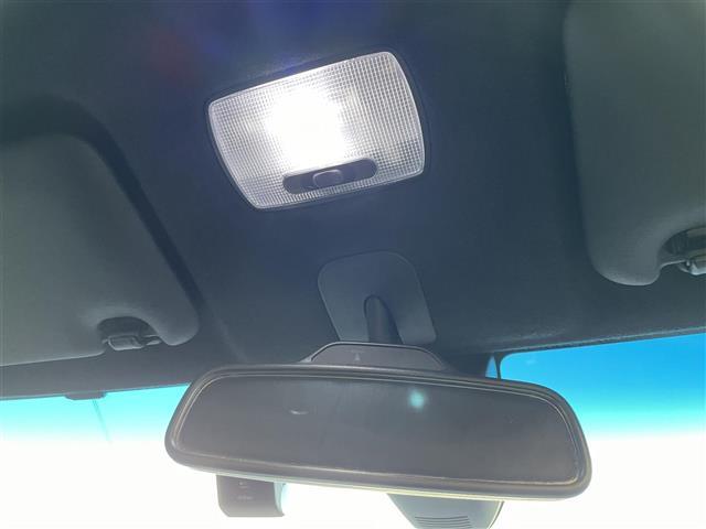 Ｎ－ＷＧＮカスタム Ｇ　ＳＳ２トーンカラースタイルパッケージＩＩ　純正ナビ　フルセグＴＶ　ＢＴ　バックカメラ　ビルトインＥＴＣ　純正１４インチＡＷ　ドラレコ　クルーズコントロール　ＣＴＢＡ　シートヒーター　ＨＩＤヘッドライト　社外ＡＷ付きスタッドレス４本車載（14枚目）