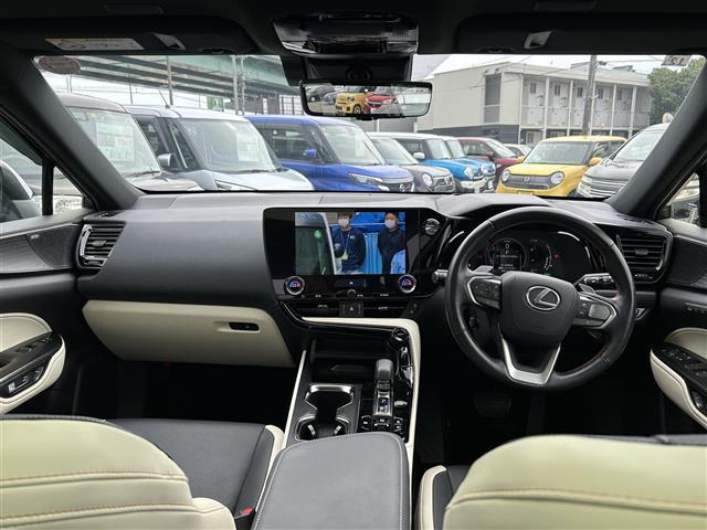 NX NX350h バージョンL AWD メーカーナビ パノラマルーフ 電子インナーミラー(ドラレコ付き) DTV BT 革シート(白&黒) 純正フロアマット マークレビンソン レーダークルーズコントロール ヘッドアップディスプレイ(41枚目)