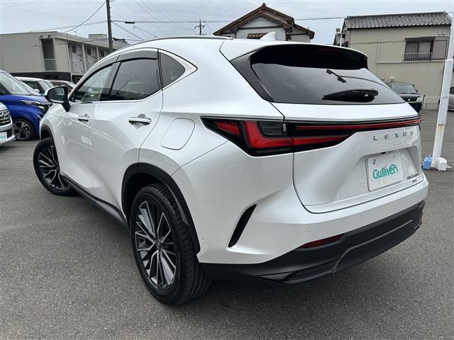 NX NX350h バージョンL AWD メーカーナビ パノラマルーフ 電子インナーミラー(ドラレコ付き) DTV BT 革シート(白&黒) 純正フロアマット マークレビンソン レーダークルーズコントロール ヘッドアップディスプレイ(42枚目)