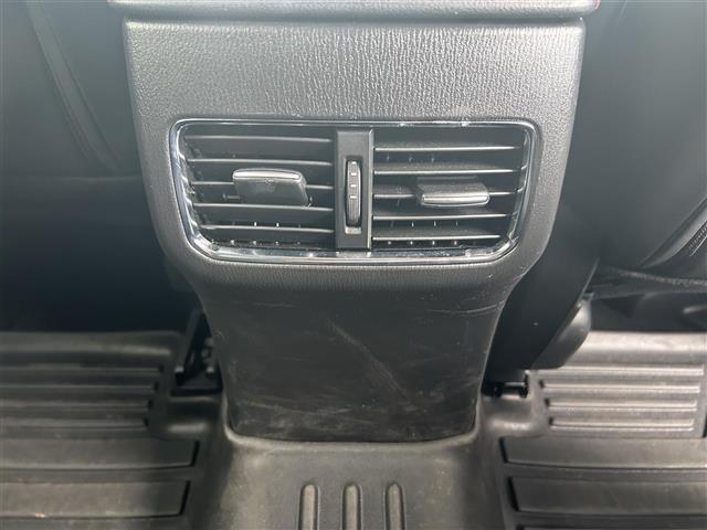 ＣＸ－５ ＸＤ　ブラックトーンエディション　１オーナー　純正ナビ　フルセグＴＶ　ＢＴ　全方位カメラ　ＥＴＣ　純正１９インチＡＷ　レーダークルコン　ＢＳＭ　ＨＵＤ　パワーバックドア　ハーフ革シート　シートヒーター　前後ドラレコ　スペアキー（18枚目）